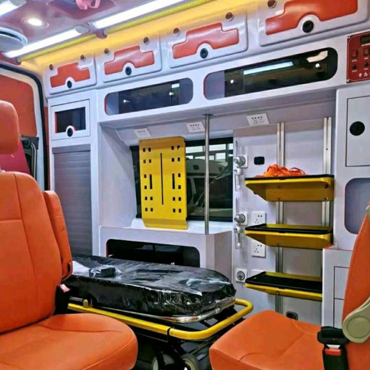 楚雄长途救护车护送病人租赁价格